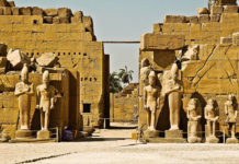 Луксорский храм в Луксоре