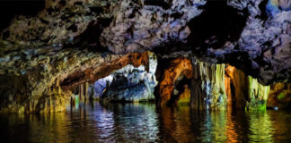 Пещеры Диру в Греции